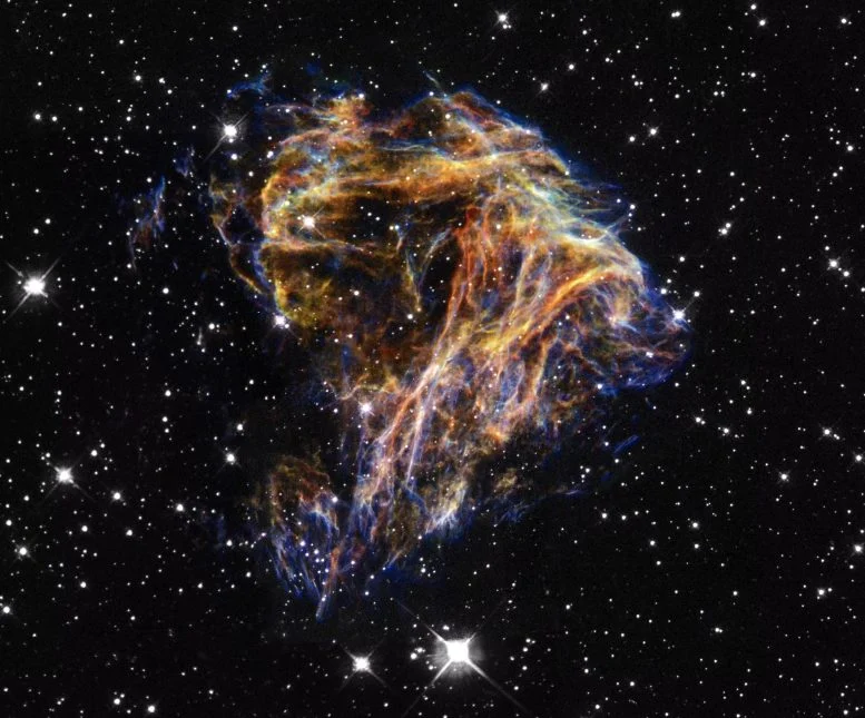 宇宙烟花：哈勃望远镜在大麦哲伦星云中恒星爆炸的壮丽景色-DG城市