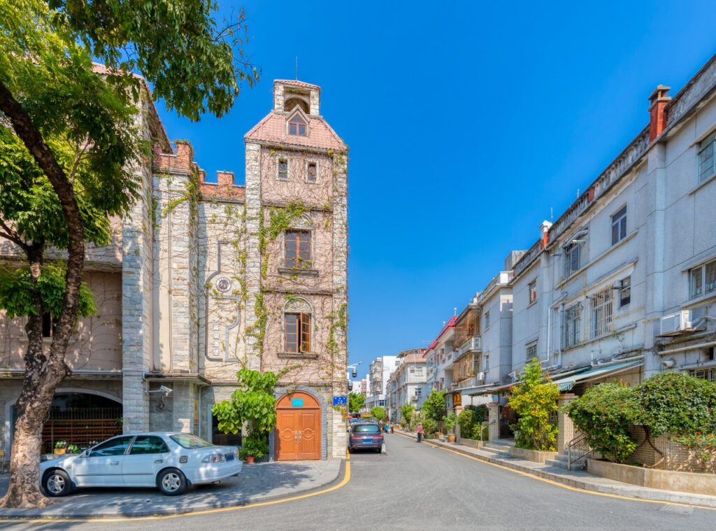 图片[2]-Zhongying Street Shenzhen Guide | Historical Site with Two Systems & Duty-Free Shopping