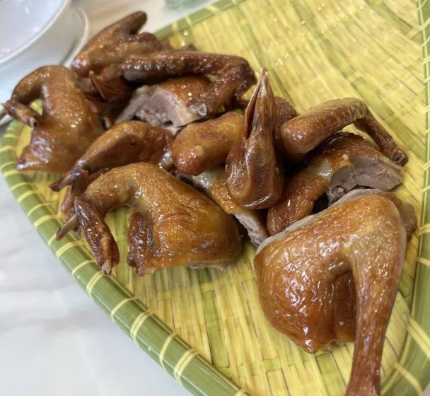 A Pigeon's Tale of a Special Zone: The 40-Year Flavor Legacy of Guangming Pigeon in Shenzhen-Dgcity-Discover Great Chinese City